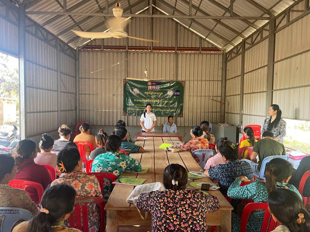 វគ្គបណ្តុះបណ្តាលស្តីពី “ស្តង់ដារនៃការអនុវត្តកសិកម្មល្អកម្ពុជា CamGAP” នៅភូមិតាម៉ិញ ឃុំក្រយា ស្រុកសន្ទុក ខេត្តកំពង់ធំ