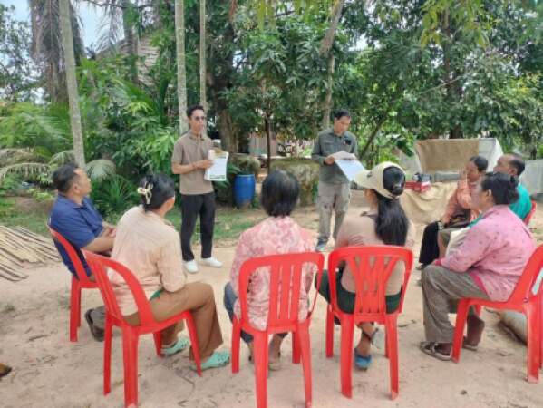 ការចុះចែកគ្រាប់ពូជប៉េងប៉ោះឆឺរីស៊ីធី២៥ ជូនកសិករនៅក្នុង សហគមន៍កសិកម្ម