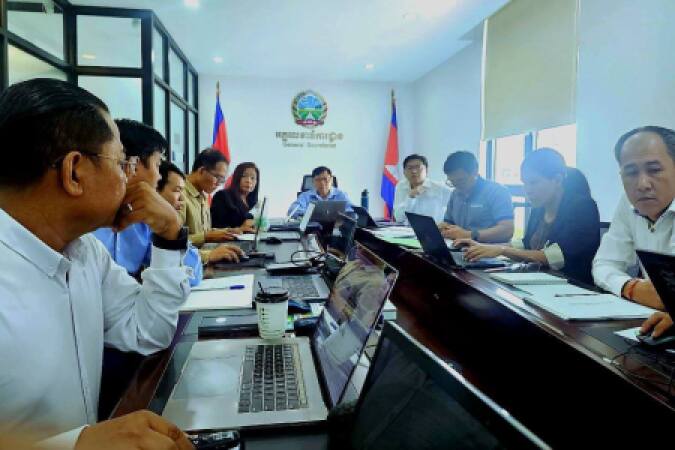 វគ្គបណ្តុះបណ្តាលស្តីពី កាតព្វកិច្ចរបស់អ្នកទទួលម៉ៅការសាងសង់ លើកិច្ចការពារសុវត្ថិភាពបរិស្ថាន និងសង្គម នៃលទ្ធផលទី២ តាមរយៈដោយផ្ទាល់និងហ៊្សូម